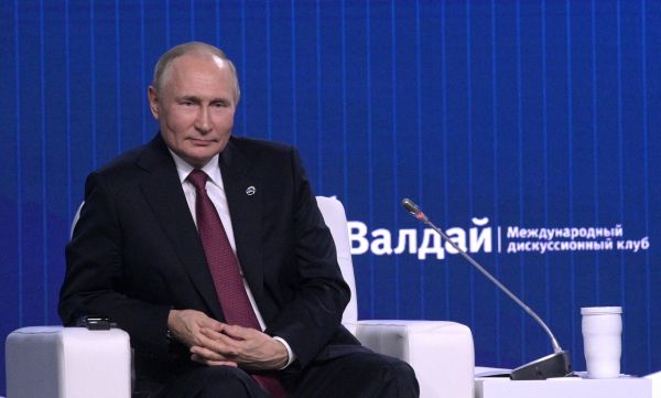 俄总统普京警告：世界正面临“二战后最危险十年”