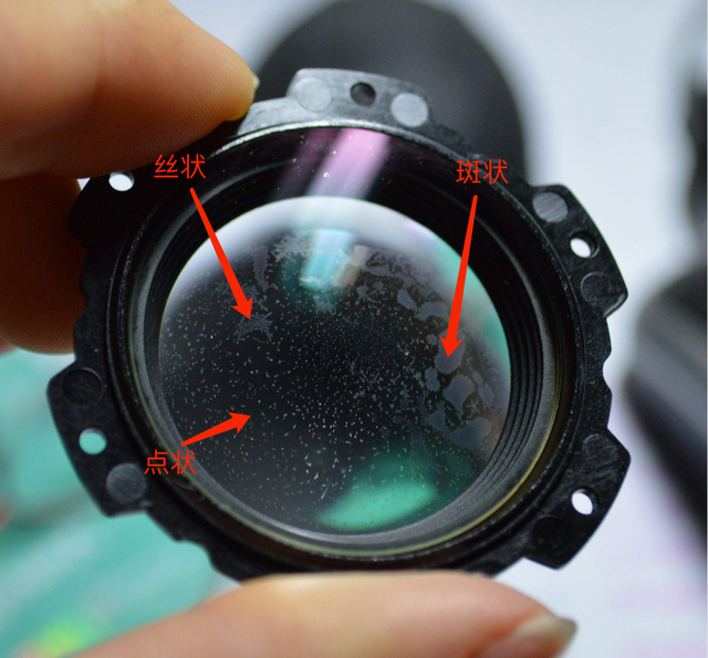 脸上有斑适合用什么护肤品 天然成分祛斑产品推荐