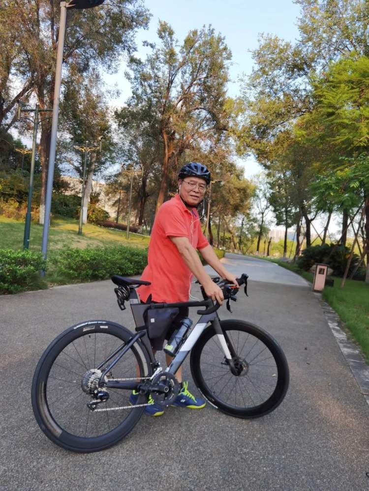 今年最爱骑行的人，都堵在天府绿道了休闲区蓝鸢梦想 - Www.slyday.coM