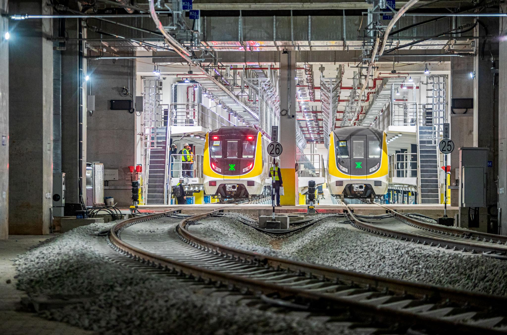 昂鹅车辆段开始发挥深圳地铁最大的"列车之家"使用功能,为全自动无人