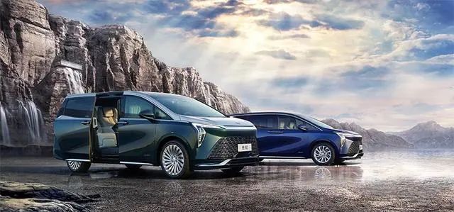 更高端豪华！别克全新旗舰MPV“世纪CENTURY”即将上市休闲区蓝鸢梦想 - Www.slyday.coM