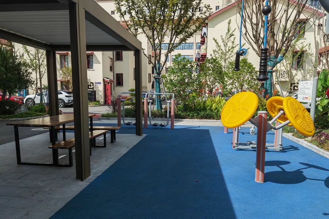 把倾听老年人需求放在首位，普陀这里积极打造全国示范性老年友好型社区