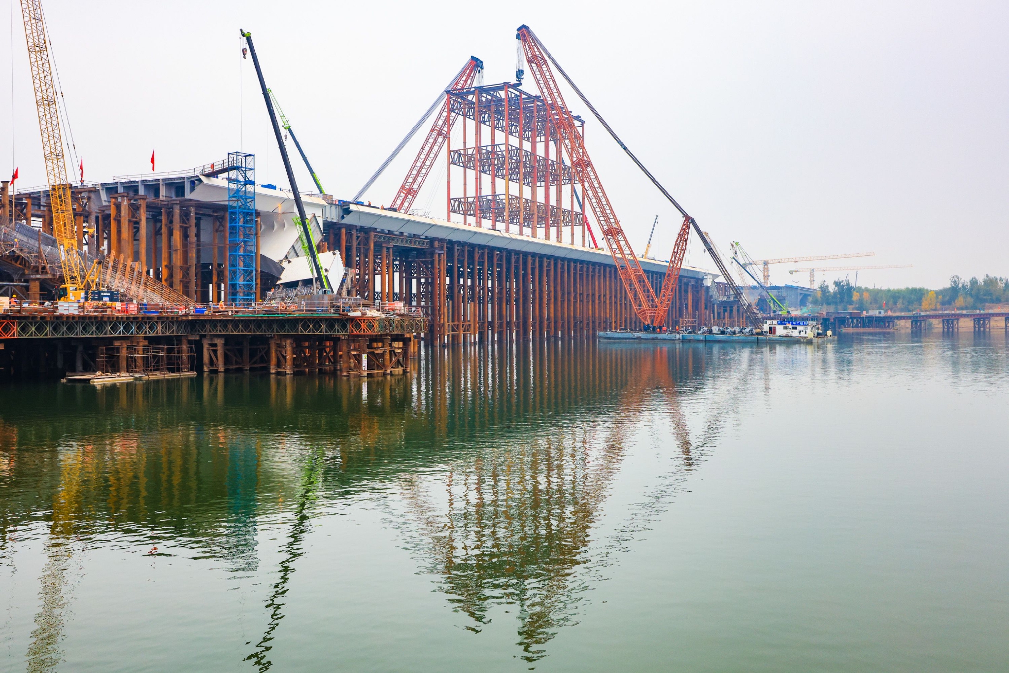 永定河特大桥将于明年主体完工用钢量超三个埃菲尔铁塔