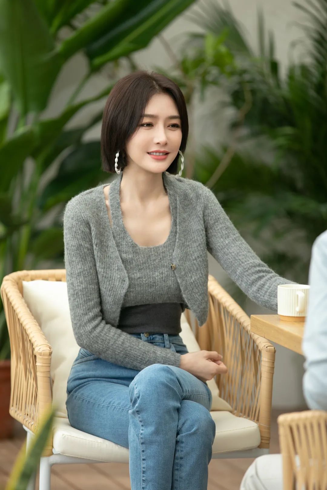 秦岚分享逐梦故事|秦岚|人间|女汉子_新浪新闻