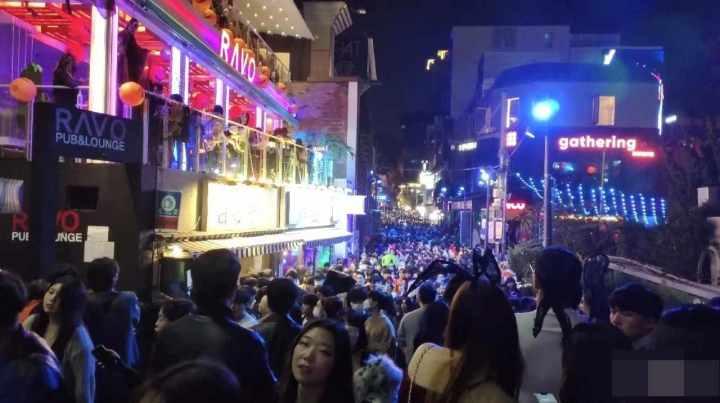 小时连线｜为什么会是梨泰院？中国留学生讲述过往万圣节经历休闲区蓝鸢梦想 - Www.slyday.coM