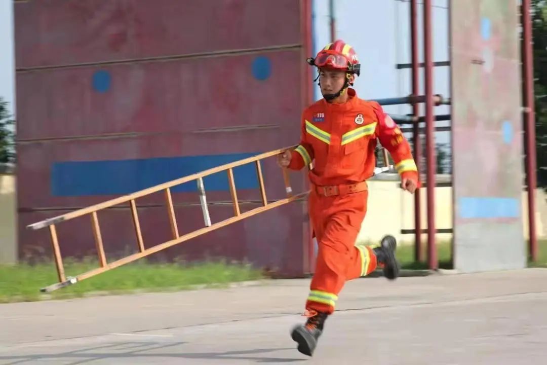 张信哲|消防员|救援_新浪新闻