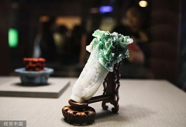 台北故宫博物院的镇馆之宝"翠玉白菜"(资料图) 图源:视觉中国