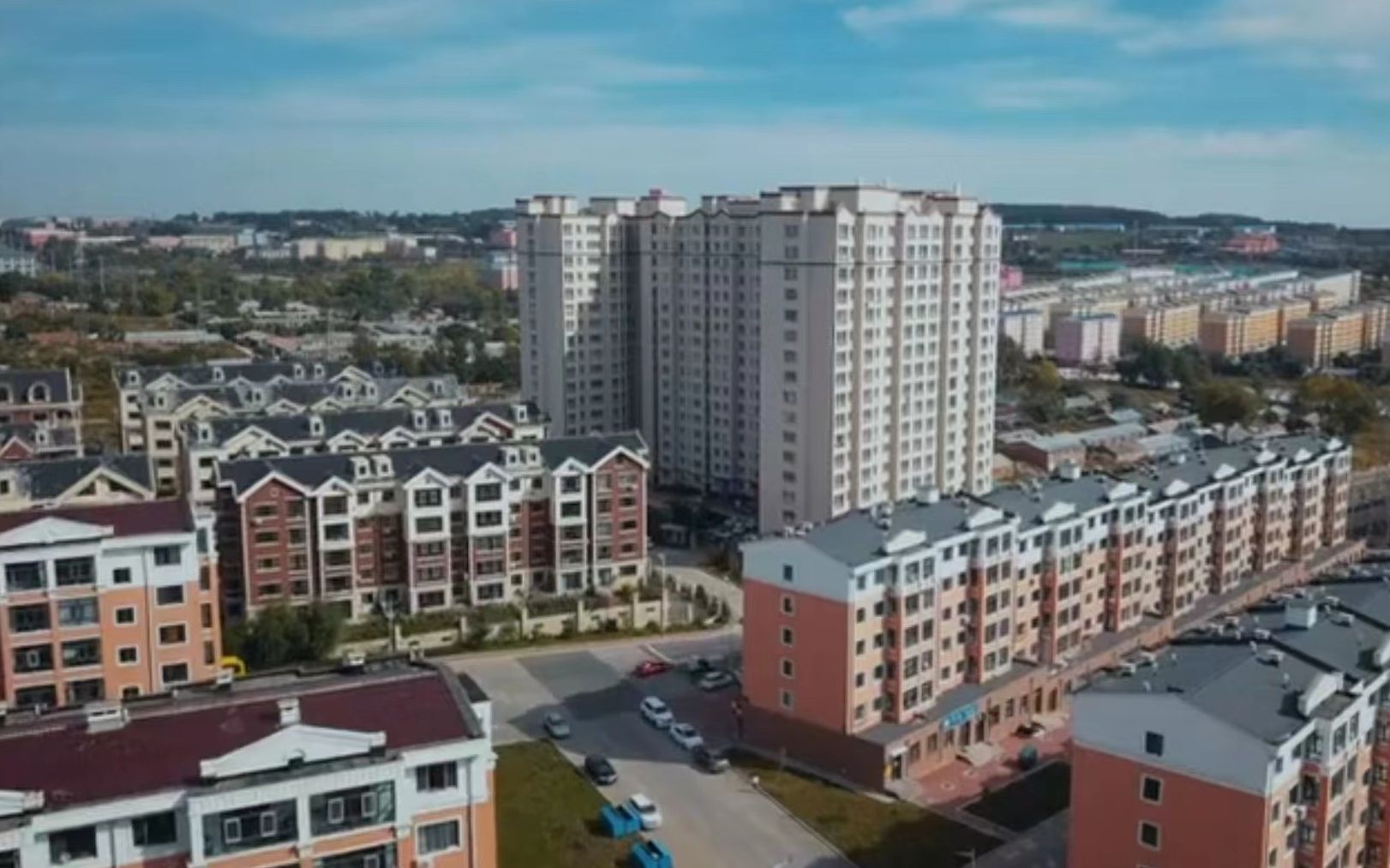 秦潇越在鹤岗拍摄的房子.受访者供图