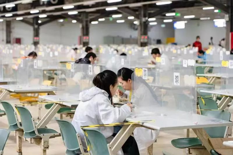 郑州航空港区要求富士康落实四方责任，有序恢复生产生活秩序休闲区蓝鸢梦想 - Www.slyday.coM