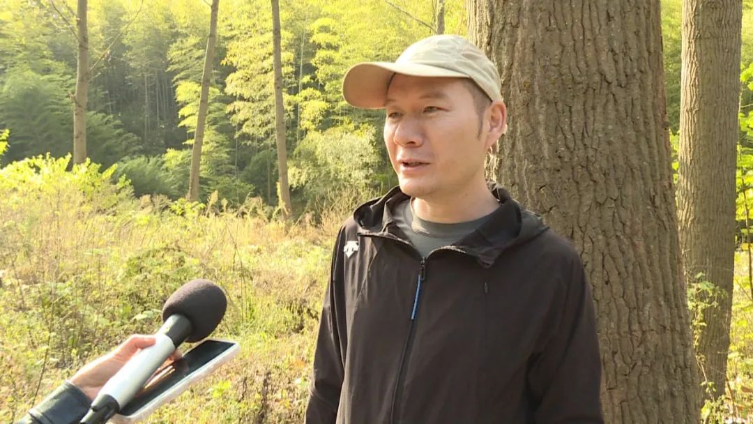 连续9年多！父母带孩子登山捡垃圾休闲区蓝鸢梦想 - Www.slyday.coM
