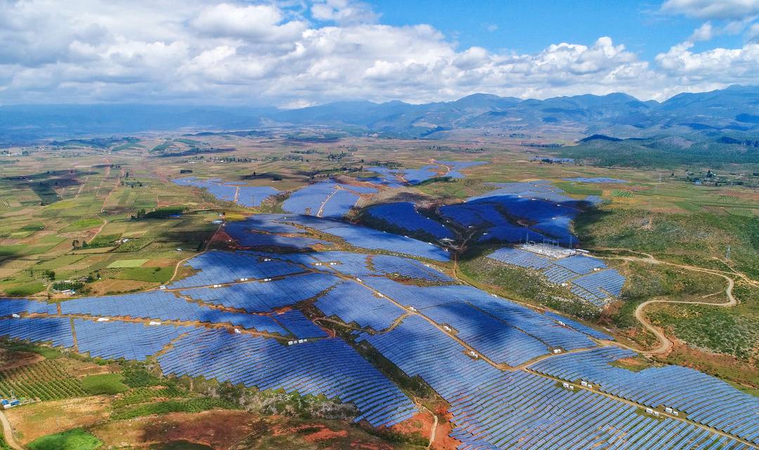 镜头下的大凉山：凉山州成立70周年县市风采——盐源县休闲区蓝鸢梦想 - Www.slyday.coM