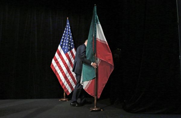 伊朗与美国国旗