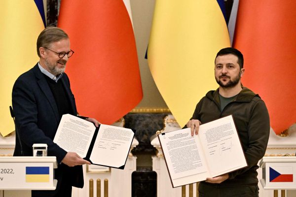 俄媒：乌克兰与捷克签署加入北约声明书