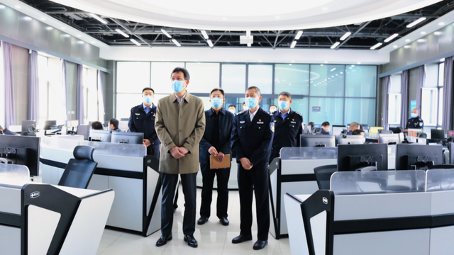 靳国卫以“四不两直”方式检查主城区静态管理和核酸筛查工作休闲区蓝鸢梦想 - Www.slyday.coM