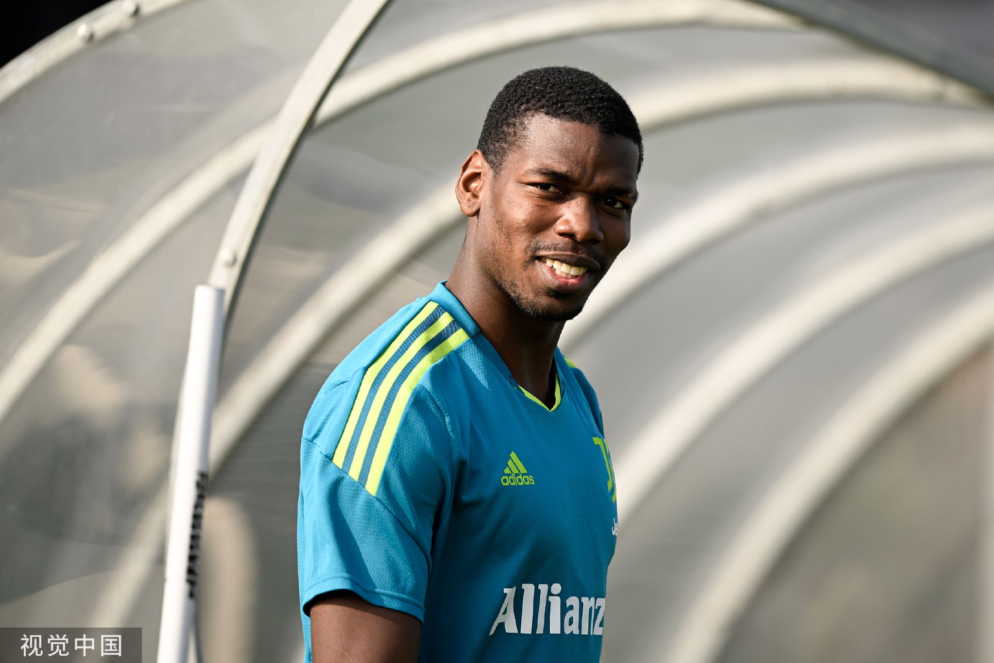 久疏战阵的博格巴再次拉伤了大腿肌肉.