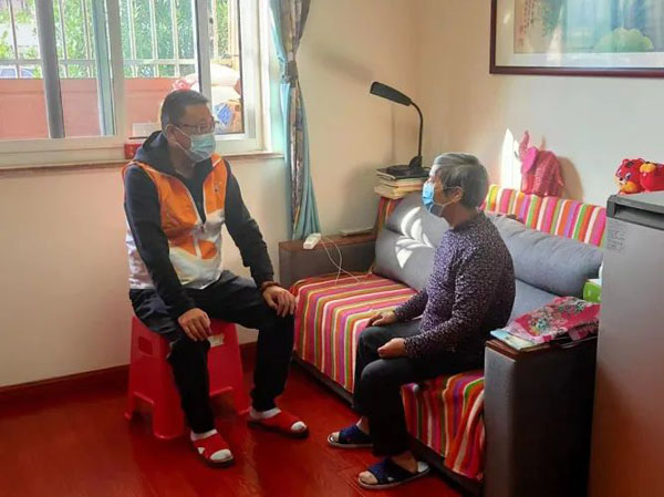 普陀这里的老人们有福了！原来有这样一支服务队……休闲区蓝鸢梦想 - Www.slyday.coM