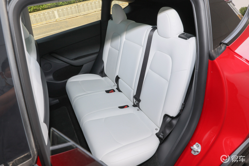 modely新款后排座椅曝光出自特斯拉中国座椅研发团队