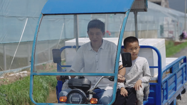 《加油吧！乡亲们》荣获第35届中国电影金鸡奖评委会提名休闲区蓝鸢梦想 - Www.slyday.coM