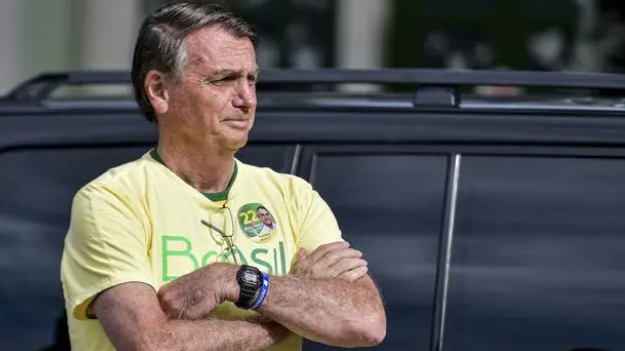 博索纳罗要求支持者解除道路封锁,支持者呼吁军方干预政