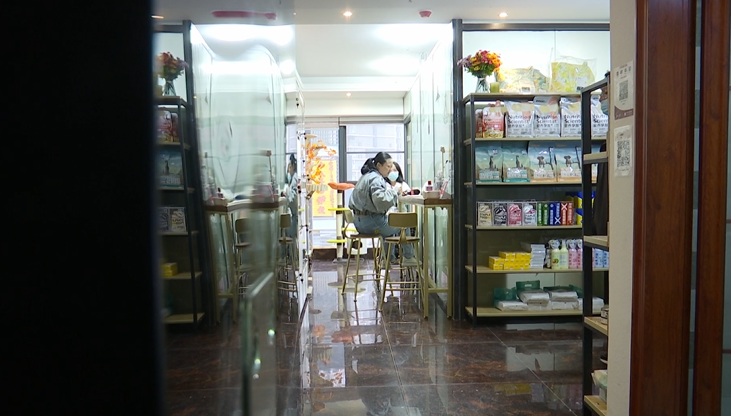 猫咪生病送医，一番操作后死亡！主人：她的身体死死压住猫休闲区蓝鸢梦想 - Www.slyday.coM