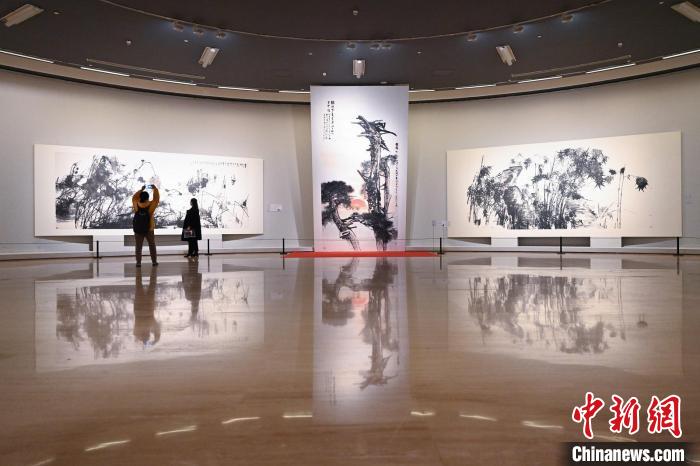 中国美术馆连开两展 写意中国画与写实油画相映成趣休闲区蓝鸢梦想 - Www.slyday.coM