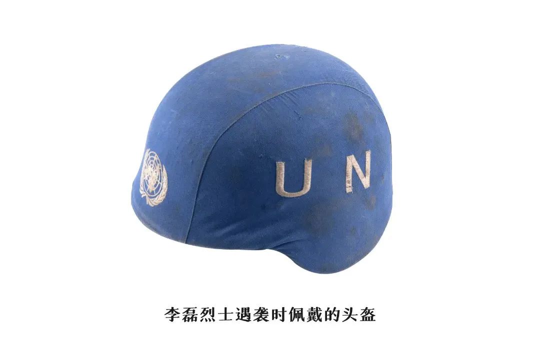 外国士兵在胸牌上写“如果我负伤，请送到中国医院”，蓝盔是中国最闪亮的名片！休闲区蓝鸢梦想 - Www.slyday.coM