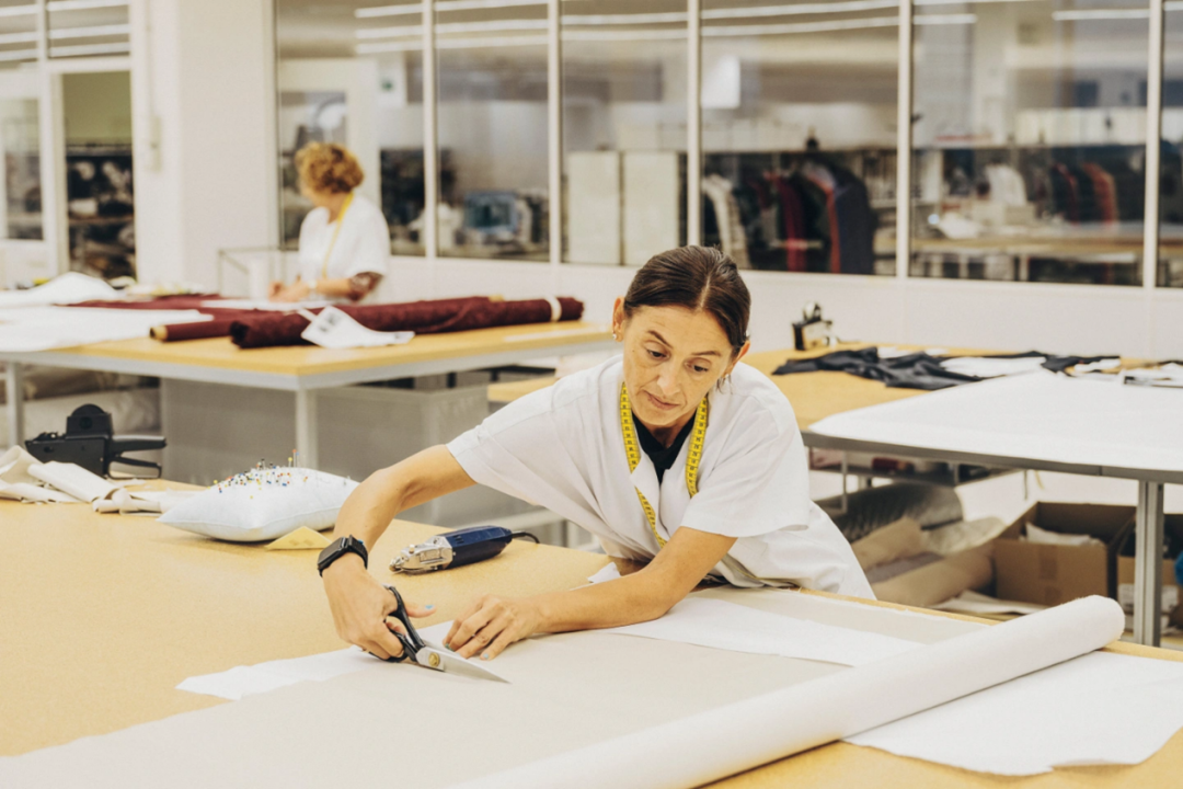 Zara能否变得既便宜，又环保？|Zara|Inditex|新冠肺炎_新浪新闻