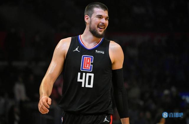 拿下两双助快船紧追西部前列