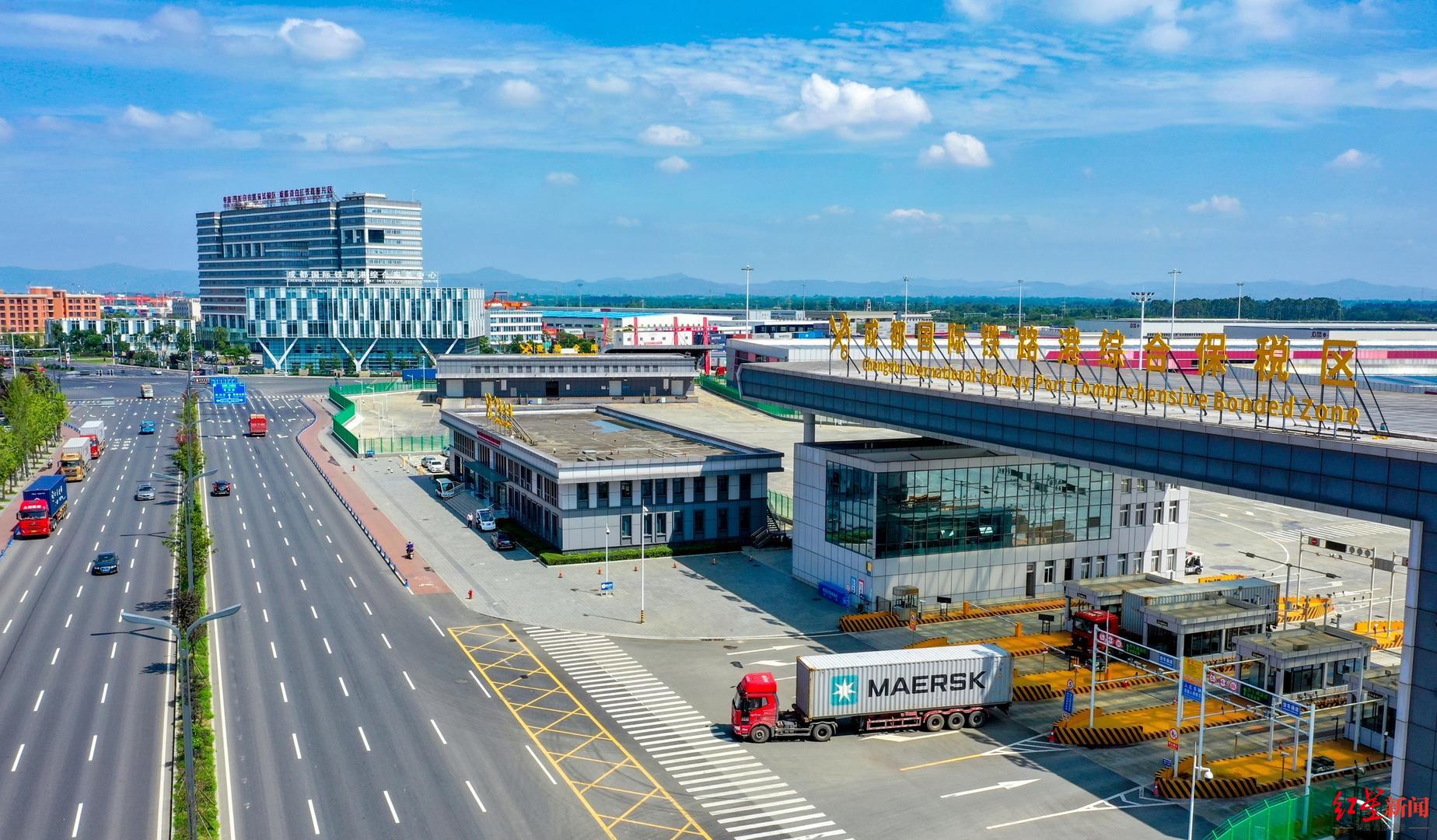 一位区委书记的进博会之行：一天走访5家企业，拿下50亿元“大单”休闲区蓝鸢梦想 - Www.slyday.coM