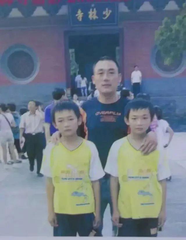 这对双胞胎长得太像了，还都是特战队员休闲区蓝鸢梦想 - Www.slyday.coM