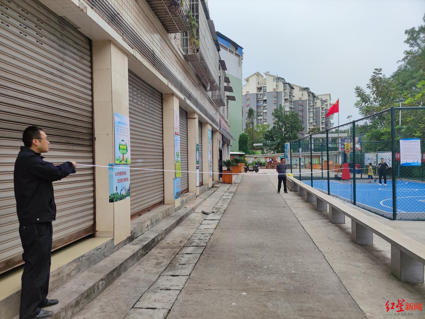 夜间嫌楼下打篮球太吵！老人从7楼扔下饮料瓶，涉嫌高空抛物罪被移送审查起诉休闲区蓝鸢梦想 - Www.slyday.coM