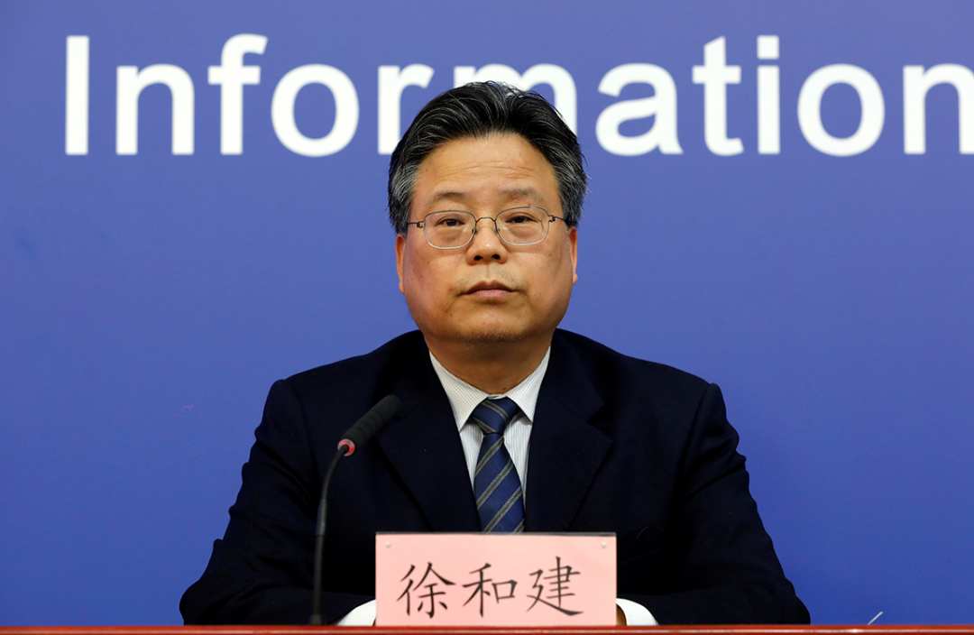 新增1935例！广州海珠通报：再延长4天！网传一男子贩卖通行证，乌鲁木齐警方：已抓获！呼和浩特8名干部被处分！休闲区蓝鸢梦想 - Www.slyday.coM