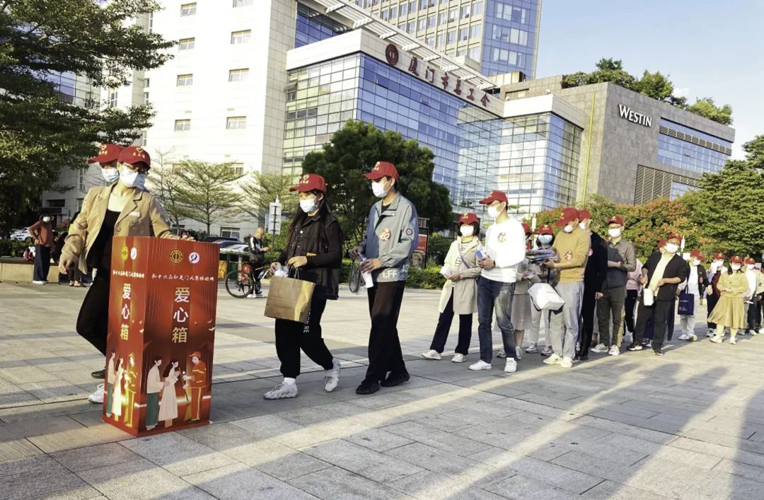 啥情况？这批新人秀恩爱与众不同！休闲区蓝鸢梦想 - Www.slyday.coM