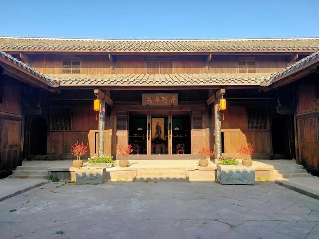 【媒体看西昌】川观新闻:西昌陈家大院 200多年古建筑底蕴焕发生机__财经头条