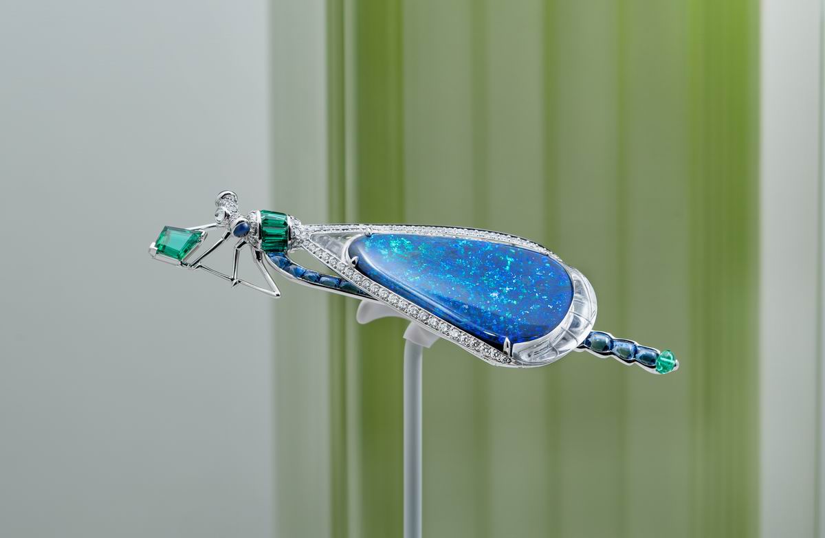 卡地亚在beaut07s du monde高级珠宝系列展览中展出cordulia胸针