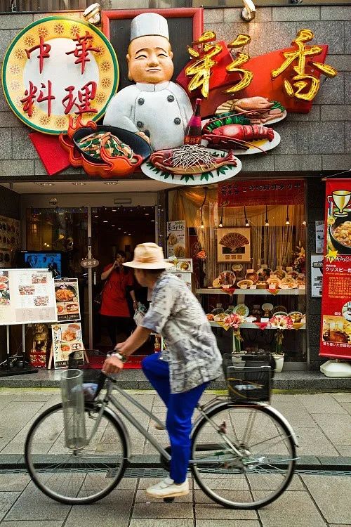日本人原来一直吃的都是“假中餐”？休闲区蓝鸢梦想 - Www.slyday.coM