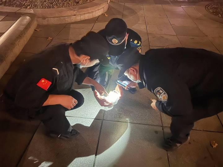 救命药不慎遗失，杭州街头白血病女孩一直哭，这群男人为她大晚上翻了几十个垃圾桶休闲区蓝鸢梦想 - Www.slyday.coM