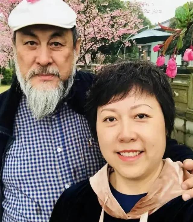 当时,宁夏电视台请陆树铭饰演《飘落的枫叶》男主角,陆树铭推荐高岚