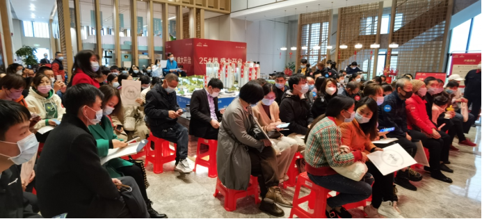 在六堰拍到的！要办这件事的抓紧！休闲区蓝鸢梦想 - Www.slyday.coM