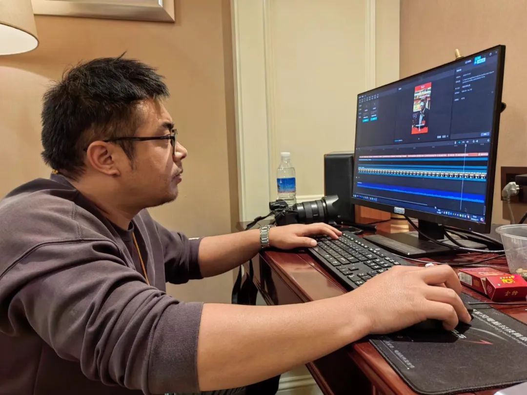 我们，是“疫”线记者！休闲区蓝鸢梦想 - Www.slyday.coM