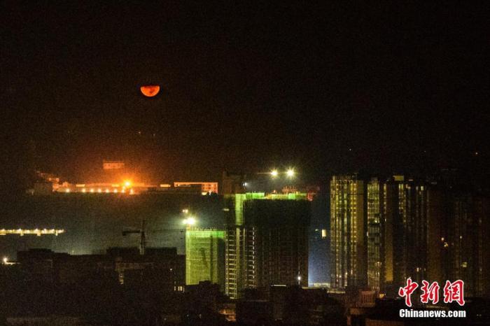 引人注目的“红月亮”，是如何形成的？休闲区蓝鸢梦想 - Www.slyday.coM