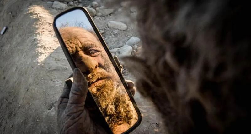 94岁“全球最脏的人”！67年来第一次洗澡，结果洗完去世，原因让人震惊...休闲区蓝鸢梦想 - Www.slyday.coM