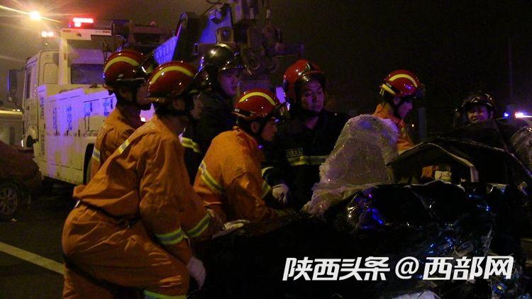 致敬逆行消防英雄丨消防老兵28年参与7000余次灭火救援任务 用生命守护生命休闲区蓝鸢梦想 - Www.slyday.coM