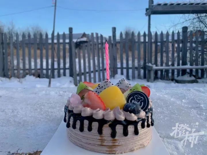 杭州90后夫妇卖掉500万房子，带三宝奔赴3000公里外的呼伦贝尔买小木屋安家！橙柿对话当事人休闲区蓝鸢梦想 - Www.slyday.coM