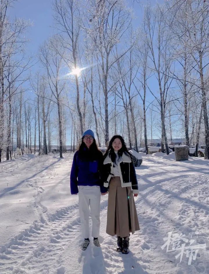 杭州90后夫妇卖掉500万房子，带三宝奔赴3000公里外的呼伦贝尔买小木屋安家！橙柿对话当事人休闲区蓝鸢梦想 - Www.slyday.coM
