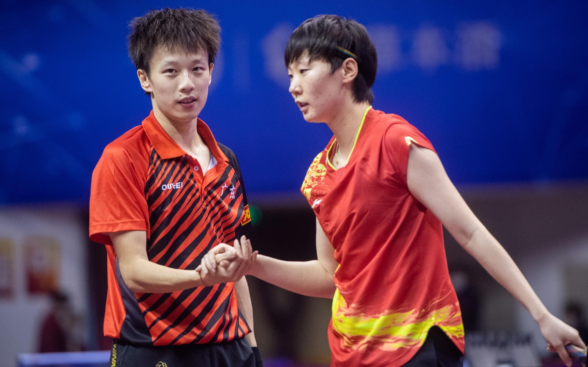 发挥更胜一筹的林高远/王曼昱夺得乒乓球全锦赛混双冠军.