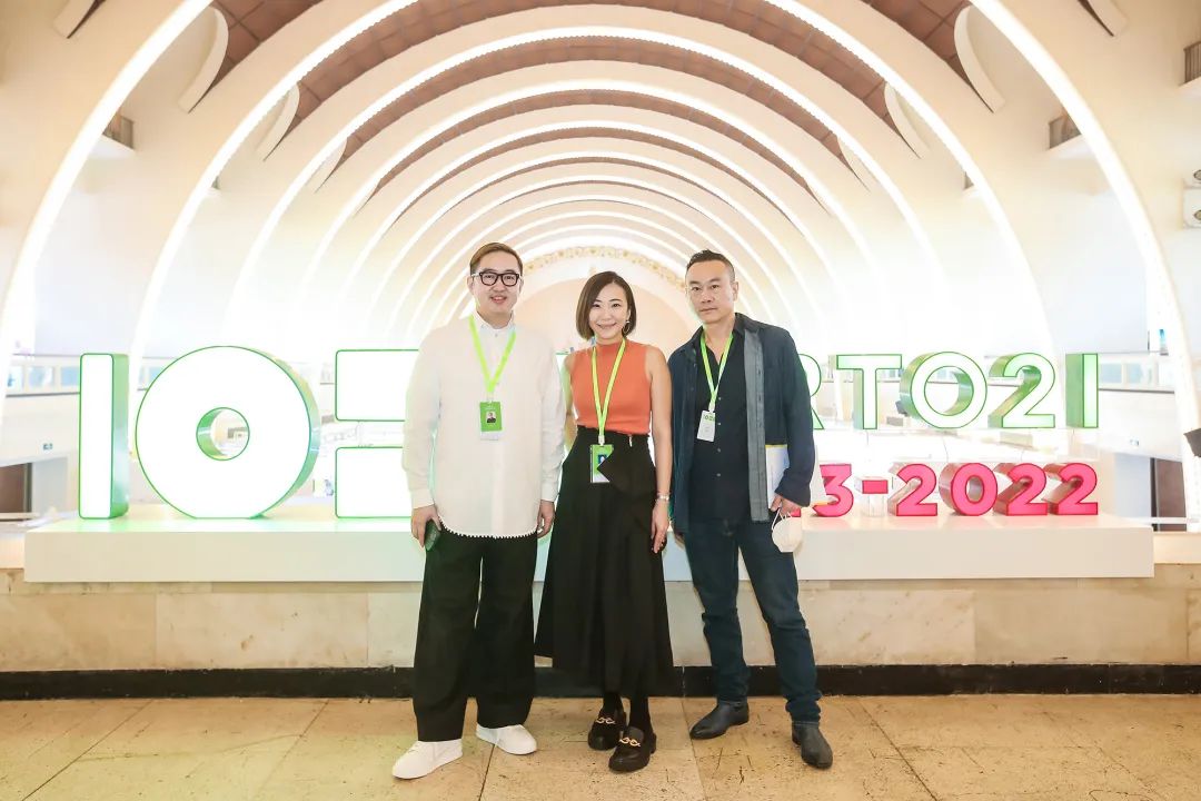 4位神秘藏家、3位神秘评委，各自组队解锁在ART021十岁生日的新玩法休闲区蓝鸢梦想 - Www.slyday.coM