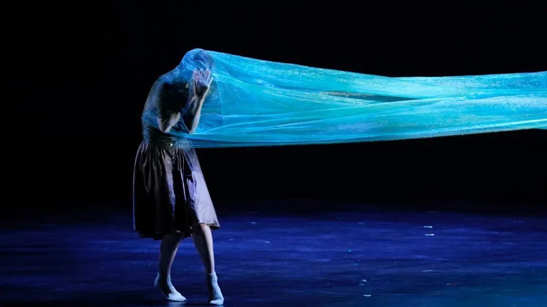 王亚彬领衔，舞剧《海上夫人》首演，将北欧的海搬到上海舞台休闲区蓝鸢梦想 - Www.slyday.coM