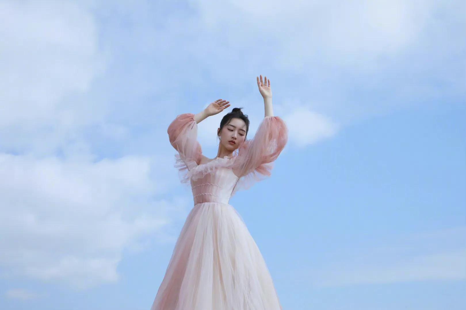 邓恩熙金鸡奖灵动粉裙造型,高清壁纸,清新甜美,仙气飘飘插图4