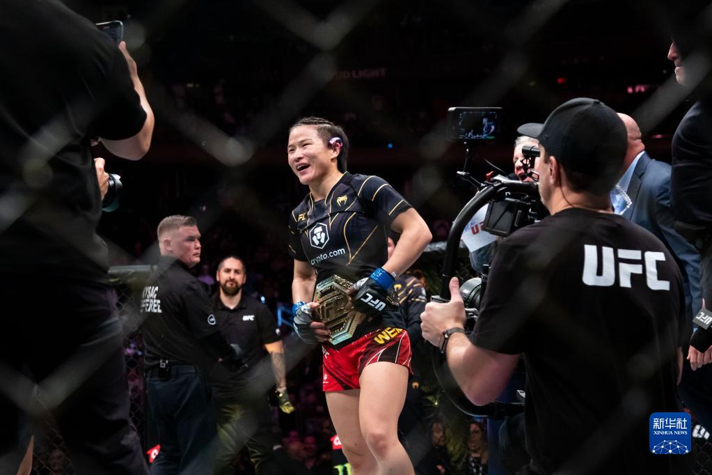 UFC281：张伟丽重夺金腰带|张伟丽|冠军赛|搏击_新浪新闻